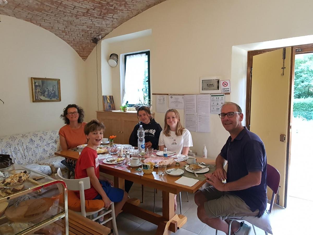 Il Casolare Del Medio Olona Bed & Breakfast Fagnano Olona Dış mekan fotoğraf