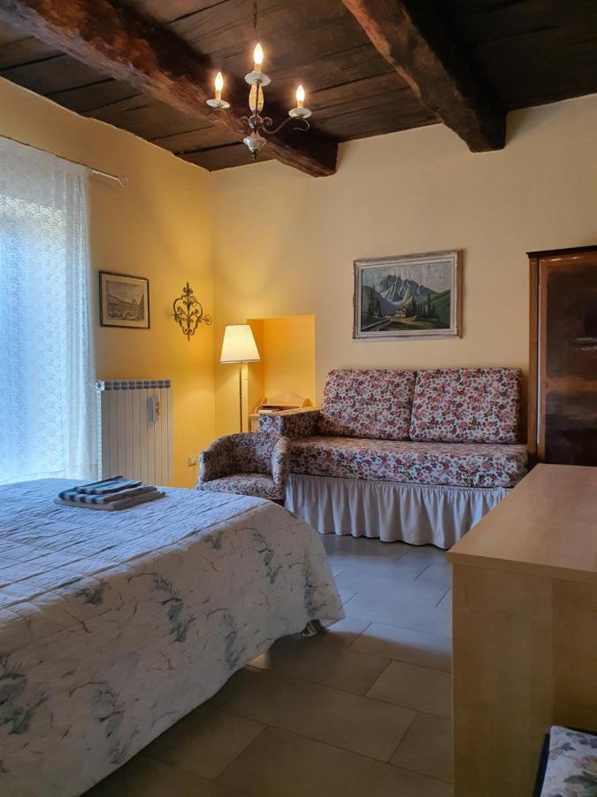 Il Casolare Del Medio Olona Bed & Breakfast Fagnano Olona Dış mekan fotoğraf
